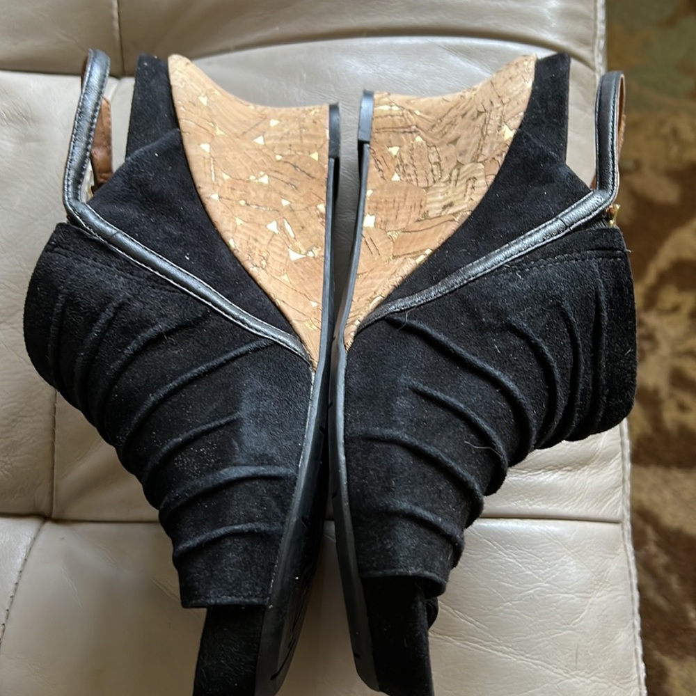 Earthies Kelderra Sandals Size 8B Open Toe Cork Heel Black